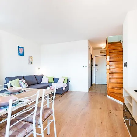 Sara Apartment *