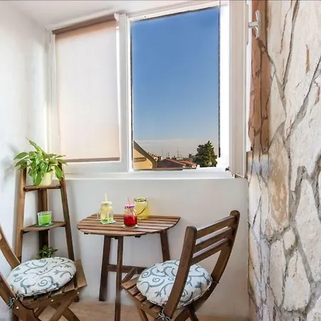Sara Apartment